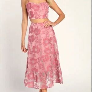 Lulu’s certainly stylish mauve, pink floral dress